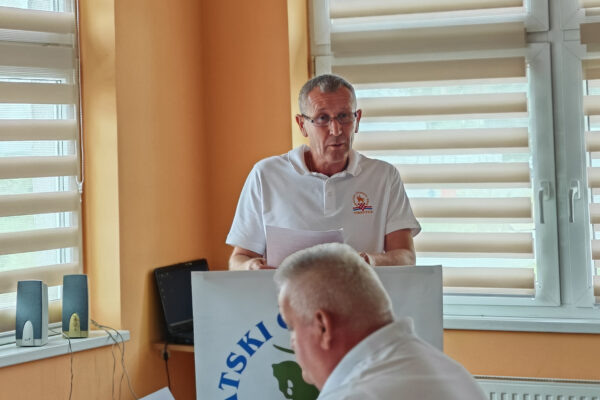 Hrvatski časnički zbor Virovitica održao redovnu skupštinu: Gradu Virovitici dodijeljena zahvalnica za suradnju 21 IMG 20260702 112353
