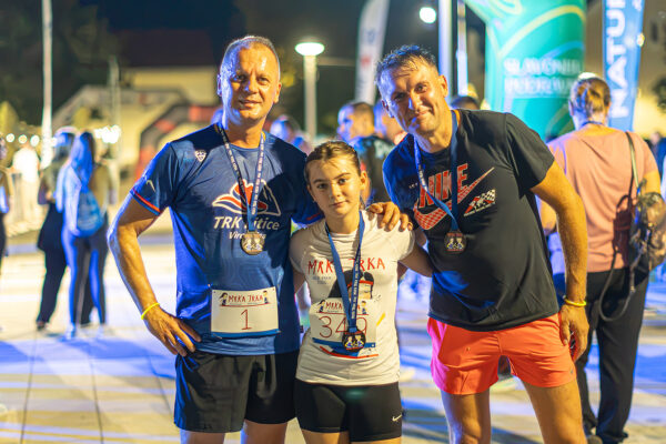 Više od 400 trkača ispunilo gradske ulice na četrtom izdanju Mrke trke: Najdužu dionicu najbrže su istrčali domaći atletičari 54 5H7A0615