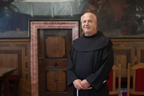 Fra Mario Zubak novi je gvardijan Franjevačkog samostana i župnik Župe sv. Roka u Virovitici 2 765158369 1383349907093171 6660803086964802468 n