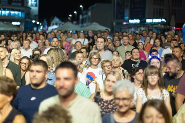 Glazbena diva Doris Dragović oduševila brojnu publiku na ovogodišnjem Rokovu 2026. 4 773603598 1032791346298290 8953541810009042168 n