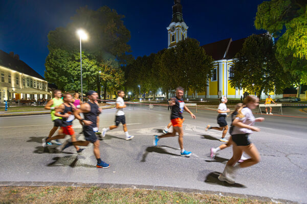 Više od 400 trkača ispunilo gradske ulice na četrtom izdanju Mrke trke: Najdužu dionicu najbrže su istrčali domaći atletičari 117 CB2A9350