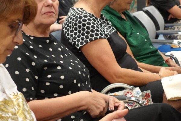 Mikeški govor dobio svoju pjesmaricu: Natalija Vidak predstavila zbirku „O’te vi’te“ kojom čuva jezik Virovitičana 7 DSC04604 Custom