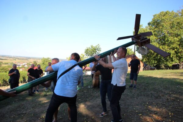 Bartolovo u Golom Brdu: Postavljen klopotec, vinogradari spremni za berbu 4 IMG 20260825 WA0005