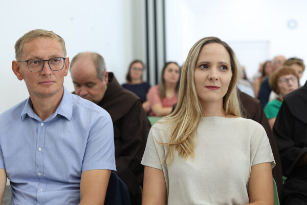 ROKOVO 2026. Uoči blagdana sv. Roka predstavljena monografija o baroknoj baštini virovitičkih franjevaca 6 monografija franjevci 26