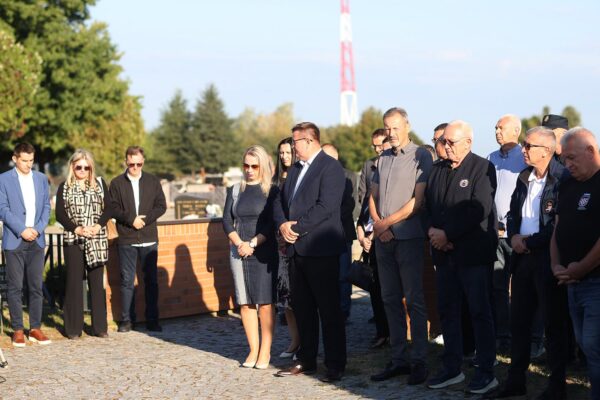 Dan kada je Virovitica postala slobodna: Prije 35 godina oslobođena je vojarna, a zaplijenjeno naoružanje pomoglo je u opremanju hrvatskih postrojbi 10 813733731 1088332830267298 4551451371950565990 n