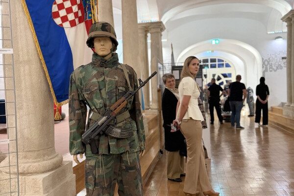 U Gradskom muzeju Virovitica otvorena atraktivna izložba “Budi zakon – jučer, danas, sutra” o razvoju policijske službe kroz vrijeme 5 Foto 5 2
