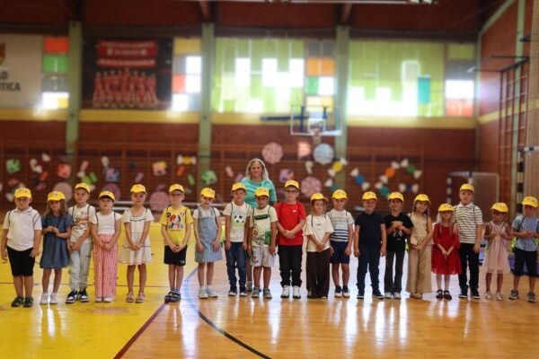 Počela je nova školska godina - školarci, sretno! Virovitičke škole ponovno ispunili dječji osmjesi 2 ICV 1