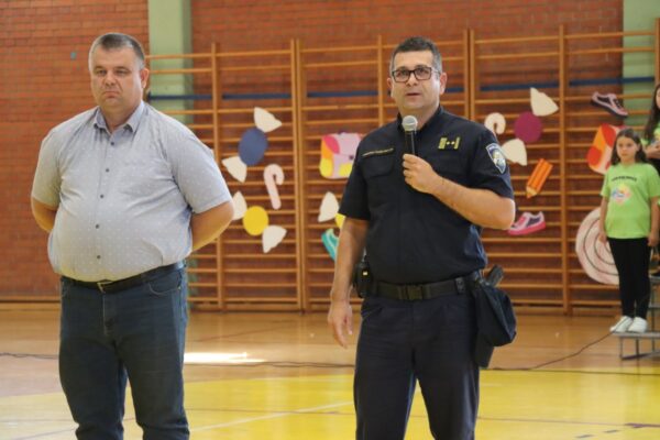 Počela je nova školska godina - školarci, sretno! Virovitičke škole ponovno ispunili dječji osmjesi 17 IMG 4770 Custom