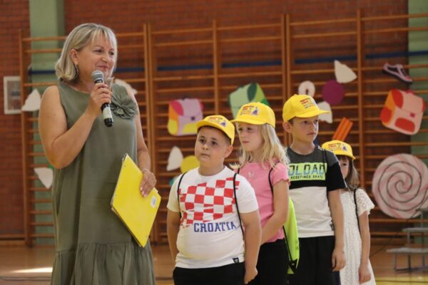 Počela je nova školska godina - školarci, sretno! Virovitičke škole ponovno ispunili dječji osmjesi 39 IMG 4959 Custom