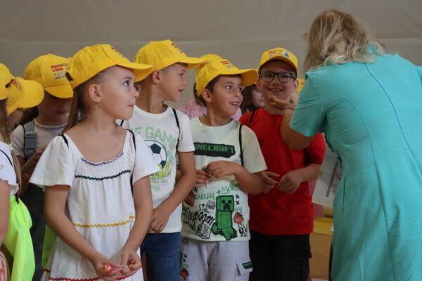 Počela je nova školska godina - školarci, sretno! Virovitičke škole ponovno ispunili dječji osmjesi 61 IMG 5114 Custom