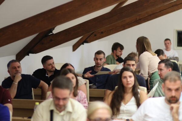 Potencijalnim kupcima POS stanova u Virovitici predstavljeni uvjeti kupnje i kreditiranja stanova 20 IMG 5832
