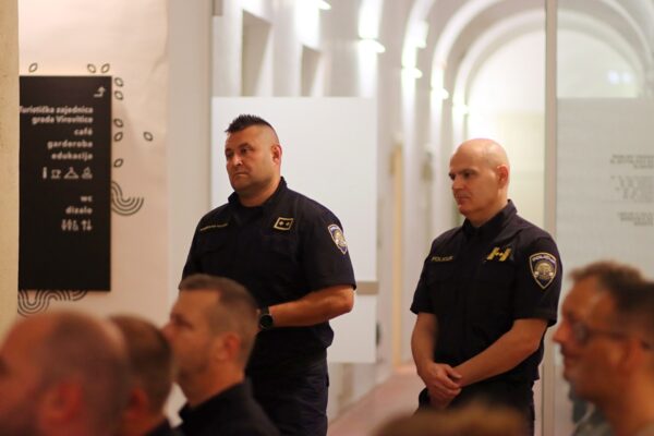U Gradskom muzeju Virovitica otvorena atraktivna izložba “Budi zakon – jučer, danas, sutra” o razvoju policijske službe kroz vrijeme 21 MG 3