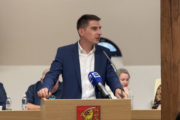 Aktualni sat Gradskog vijeća Virovitice: pitanja o javnom prijevozu, cijeni vode, vrtiću i otpadu 12 image00011