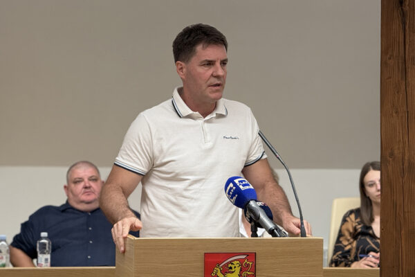 Aktualni sat Gradskog vijeća Virovitice: pitanja o javnom prijevozu, cijeni vode, vrtiću i otpadu 10 image00013