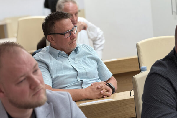 Aktualni sat Gradskog vijeća Virovitice: pitanja o javnom prijevozu, cijeni vode, vrtiću i otpadu 17 image00018