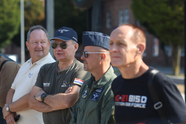 U Virovitici otvoren postav MiG-a 21: Pilot Danijel Borović otkrio kako su on, Ivica Ivandić i Ivan Selak svojim preletom u Hrvatsku promijenili tijek rata 20 mig 21 vtc 132