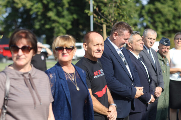 U Virovitici otvoren postav MiG-a 21: Pilot Danijel Borović otkrio kako su on, Ivica Ivandić i Ivan Selak svojim preletom u Hrvatsku promijenili tijek rata 35 mig 21 vtc 174