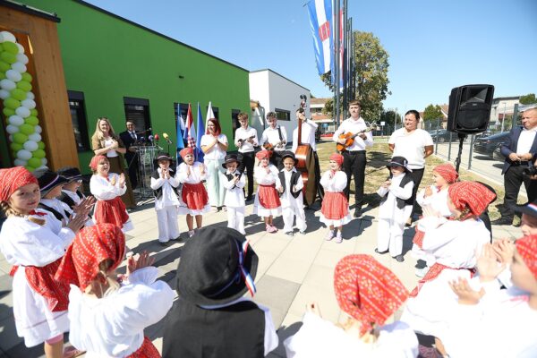 vrtic otvorenje 45