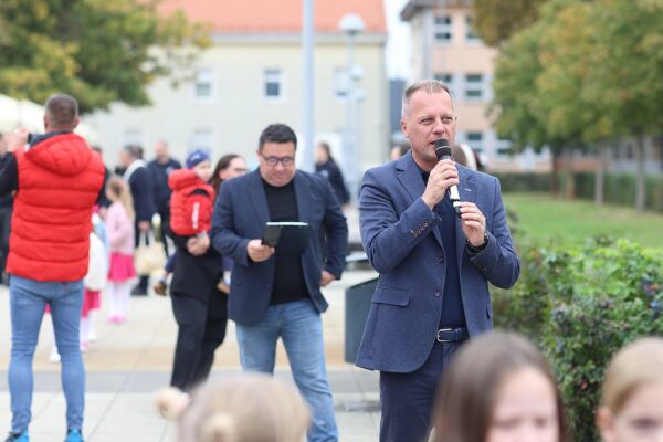 Od domaćih proizvoda do rekordne dizanice: Pogledajte atmosferu s ovogodišnje Jeseni u gradu 28 842308500 2066664573969406 7327133392472097067 n