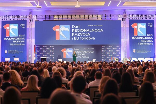 Šibenik u znaku EU fondova: Premijer Andrej Plenković otvorio 10. Dane regionalnoga razvoja i EU fondova, sudjeluje i gradonačelnik Virovitice Ivica Kirin sa suradnicima 5 854880589 1466072795628473 3614222652404681422 n