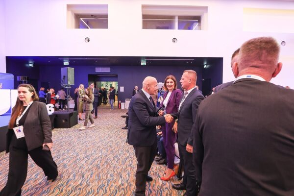 Šibenik u znaku EU fondova: Premijer Andrej Plenković otvorio 10. Dane regionalnoga razvoja i EU fondova, sudjeluje i gradonačelnik Virovitice Ivica Kirin sa suradnicima 7 855759106 1838171447529275 7958267651661773101 n