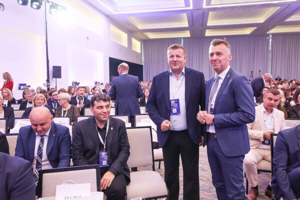 Šibenik u znaku EU fondova: Premijer Andrej Plenković otvorio 10. Dane regionalnoga razvoja i EU fondova, sudjeluje i gradonačelnik Virovitice Ivica Kirin sa suradnicima 13 857523920 1428505792077748 5992487847163855563 n