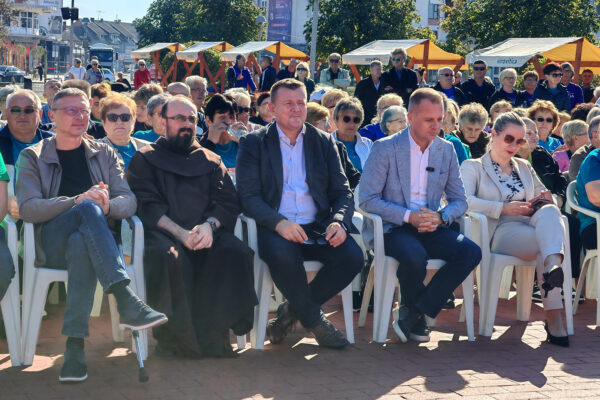 Veselo i raspjevano u Virovitici: Umirovljenici s područja VPŽ već tradicionalno obilježili Međunarodni dan starijih osoba 12 IMG 20261001 101347 1