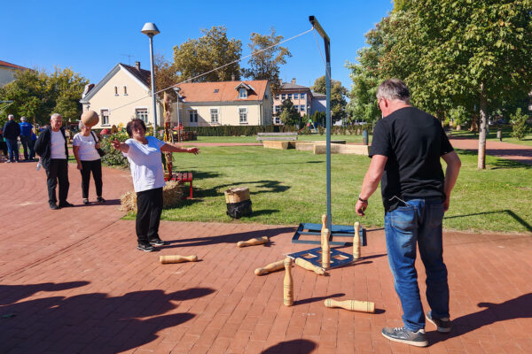 Veselo i raspjevano u Virovitici: Umirovljenici s područja VPŽ već tradicionalno obilježili Međunarodni dan starijih osoba 46 IMG 20261001 110915