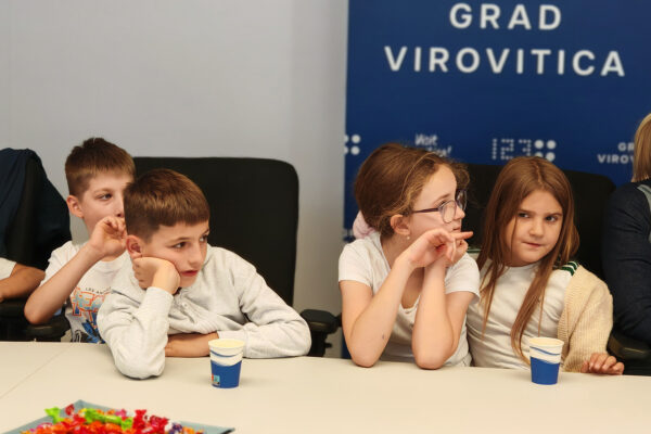 Započelo obilježavanje Dječjeg tjedna: Najmlađi Virovitičani posjetili Gradsku upravu 5 IMG 20261007 120427