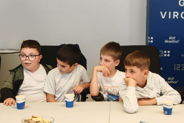Započelo obilježavanje Dječjeg tjedna: Najmlađi Virovitičani posjetili Gradsku upravu 7 IMG 20261007 120436