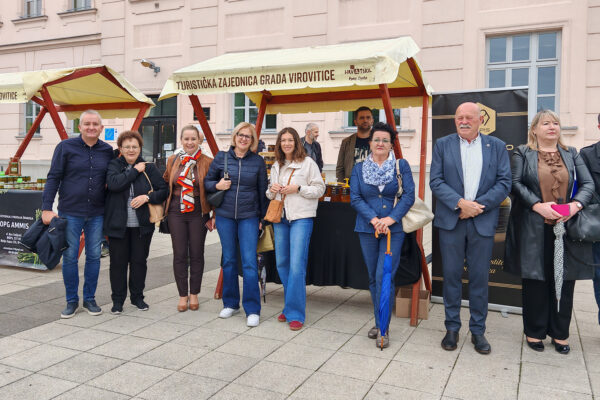 Od domaćih proizvoda do rekordne dizanice: Pogledajte atmosferu s ovogodišnje Jeseni u gradu 59 IMG 20261010 091206