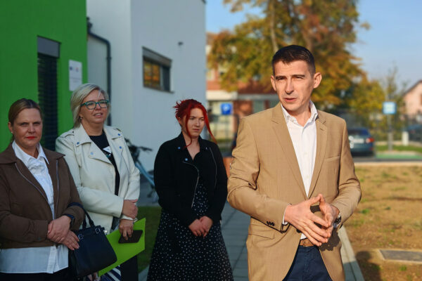 Dječji vrtić Cvrčak Virovitica obnovio dijamantni status Eko vrtića: Podignuta Eko zastava i obilježeni Dani kruha 25 IMG 20261020 091622 1