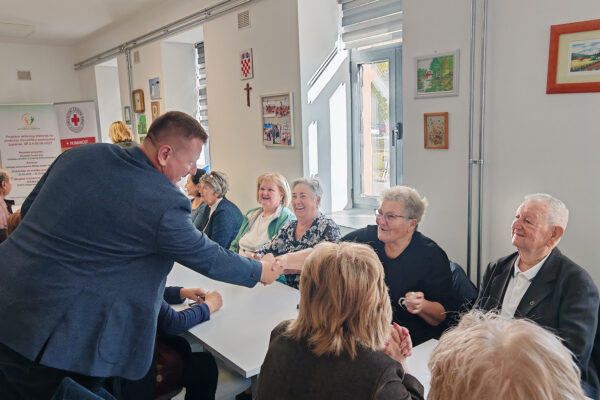 Nova prilika za aktivnije umirovljeničke dane: U Virovitici predstavljen projekt koji donosi brojne aktivnosti i sadržaje 4 IMG 20261027 100719