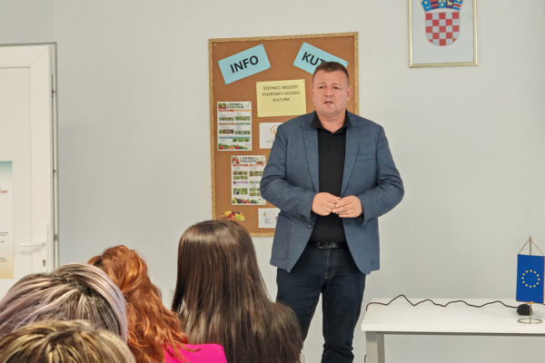 Nova prilika za aktivnije umirovljeničke dane: U Virovitici predstavljen projekt koji donosi brojne aktivnosti i sadržaje 31 IMG 20261027 101834