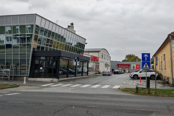 Nova regulacija prometa na parkiralištu na Trgu dr. Franje Tuđmana i u Ulici Ljudevita Gaja (kod T-coma) 4 IMG 20261029 145024 1 edit 151610180027528