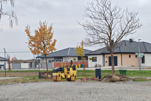 Novi sadržaji za djecu: Započeli radovi na uređenju i opremanju dječjeg igrališta u Gundulićevoj ulici - Požari 2 IMG 20261030 122223