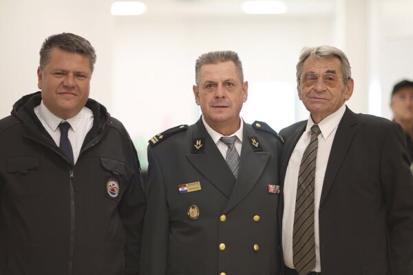 Prije 35 godina ustrojena 127. brigada HV-a: U Virovitici se prisjetili ratnog puta, zajedništva i cijene slobode 24 MG 11