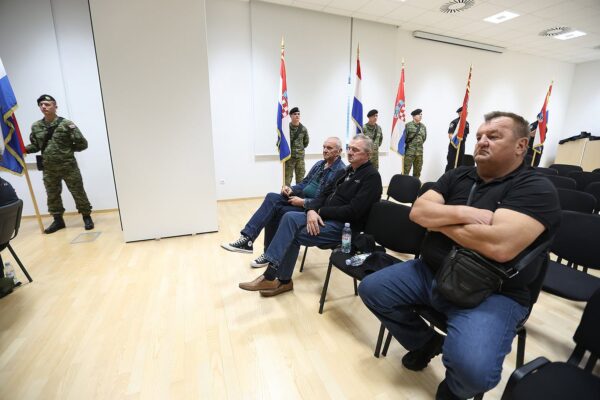 Prije 35 godina ustrojena 127. brigada HV-a: U Virovitici se prisjetili ratnog puta, zajedništva i cijene slobode 31 MG 18
