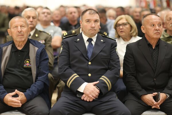 Prije 35 godina ustrojena 127. brigada HV-a: U Virovitici se prisjetili ratnog puta, zajedništva i cijene slobode 35 MG 22