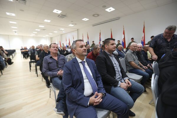 Prije 35 godina ustrojena 127. brigada HV-a: U Virovitici se prisjetili ratnog puta, zajedništva i cijene slobode 36 MG 23