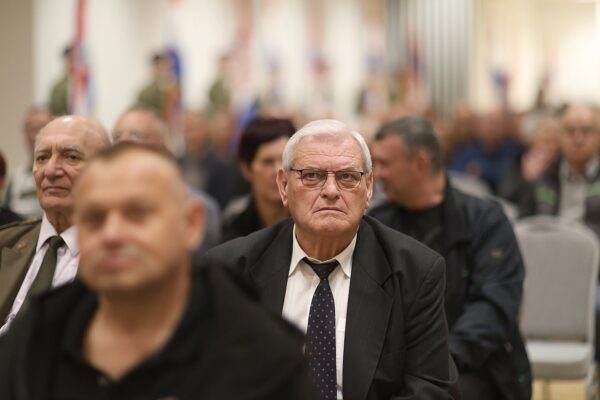 Prije 35 godina ustrojena 127. brigada HV-a: U Virovitici se prisjetili ratnog puta, zajedništva i cijene slobode 41 MG 28