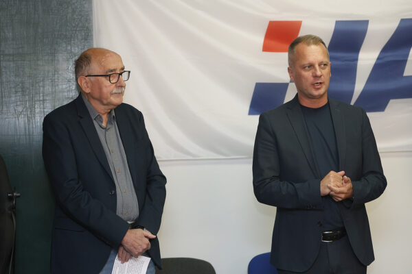 Ankica Pavoković i Stjepan Tepeš najstariji su vozači prijavljeni na natječaj Matice umirovljeničkih udruga VPŽ i HAK-a Virovitica 22 hak vozaci 110