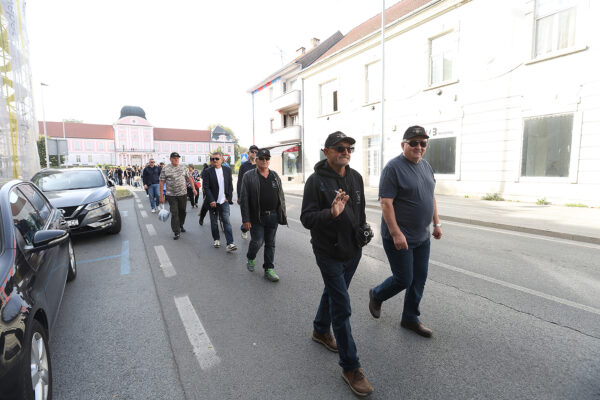 FOTO Pogledajte prizore svečanog mimohoda u povodu 35. obljetnice ustroja 127. brigade HV-a 55 mimohod 127 228