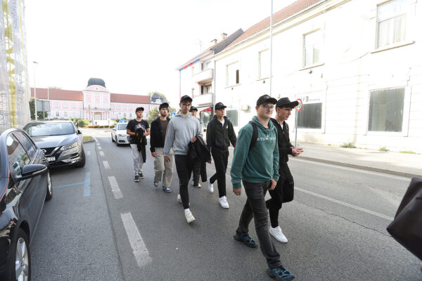 FOTO Pogledajte prizore svečanog mimohoda u povodu 35. obljetnice ustroja 127. brigade HV-a 65 mimohod 127 263