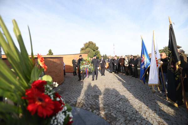 Fotogalerija: Virovitica obilježava 35. obljetnicu ustroja 127. brigade Hrvatske vojske 18 vijenci 127 80